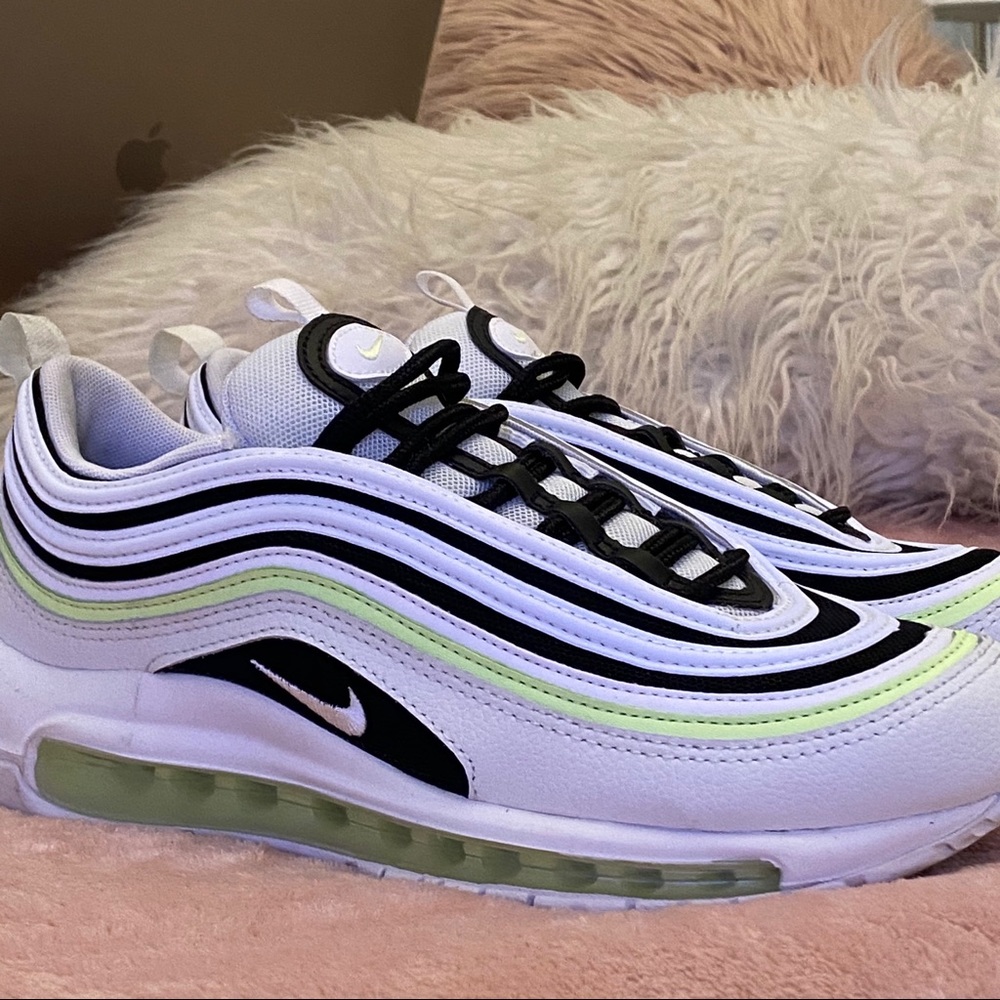 WOMEN'S NIKE AIR MAX 97 TRAINING SHOES